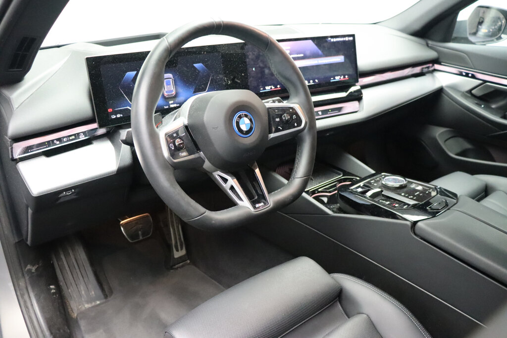 BMW i5 6