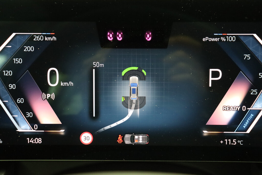 BMW i5 16