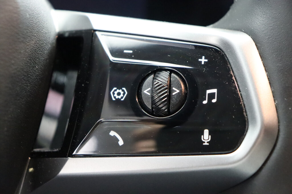 BMW i5 19