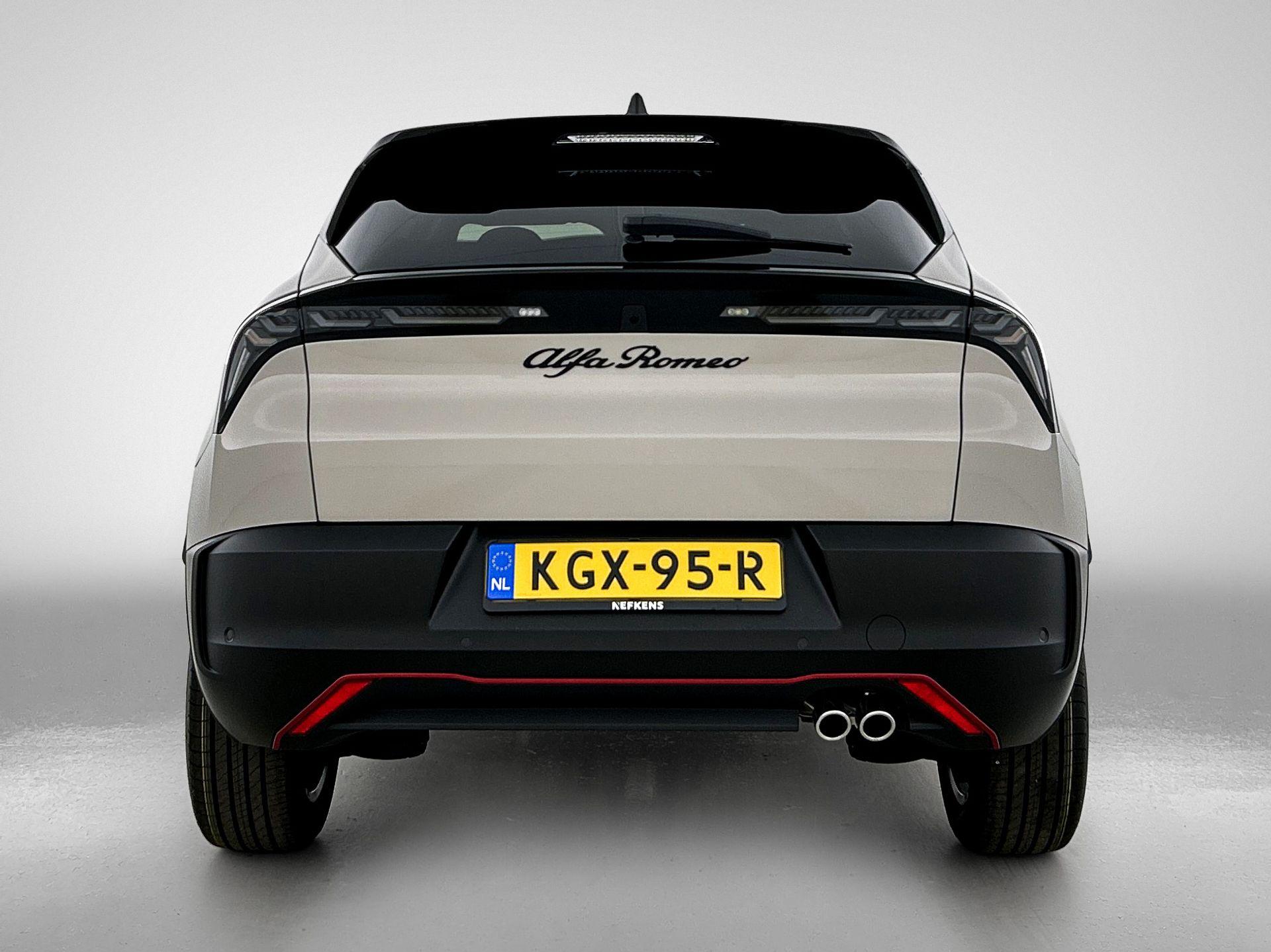 Alfa Romeo Junior 1.2 Turbo Hybrid Ibrida Sport Speciale - Afbeelding 4