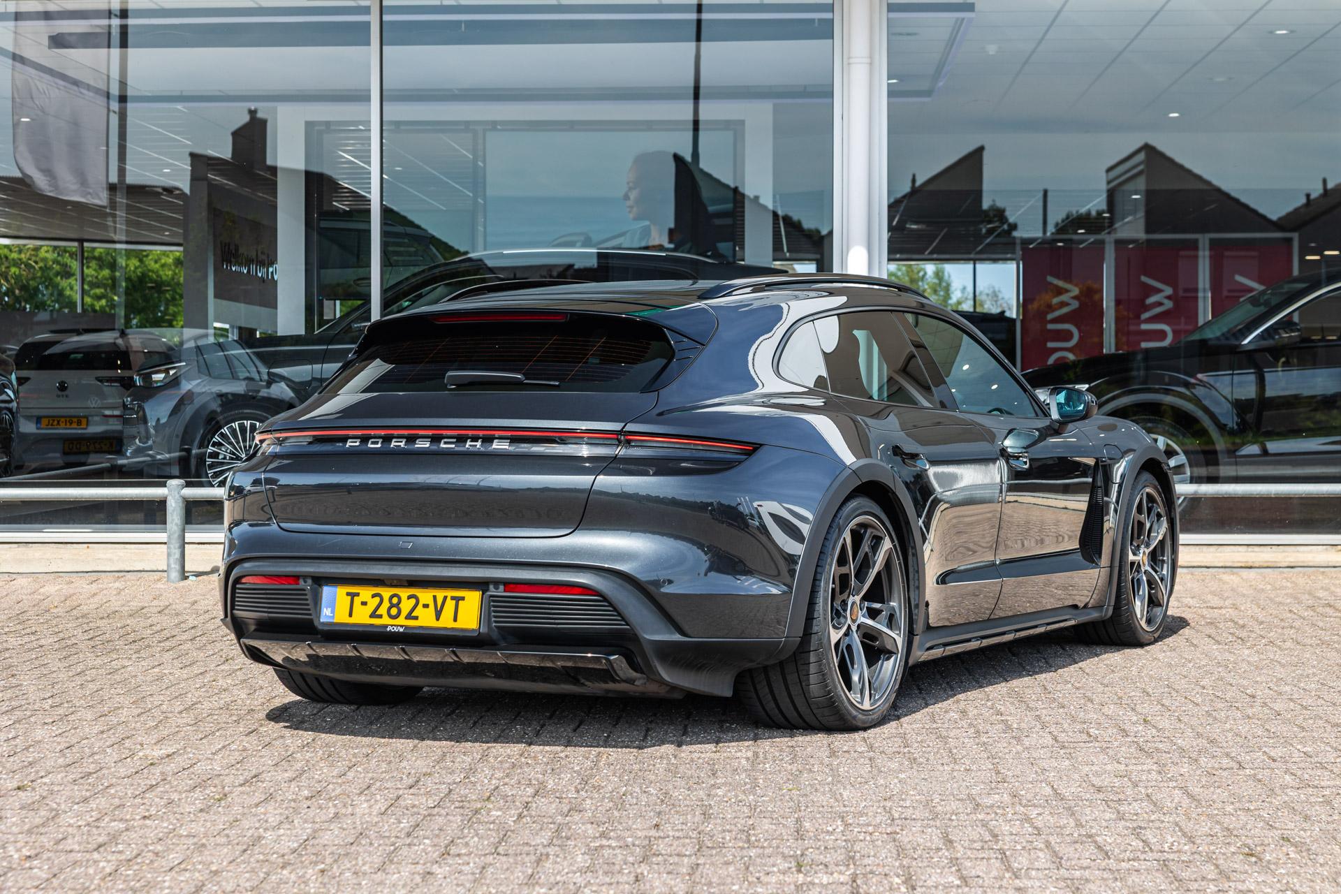 Porsche Taycan Cross Turismo 4 381pk 93 kWh - Afbeelding 2