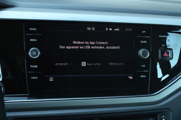 Apple Carplay & Android Auto Apple Carplay & Android Auto