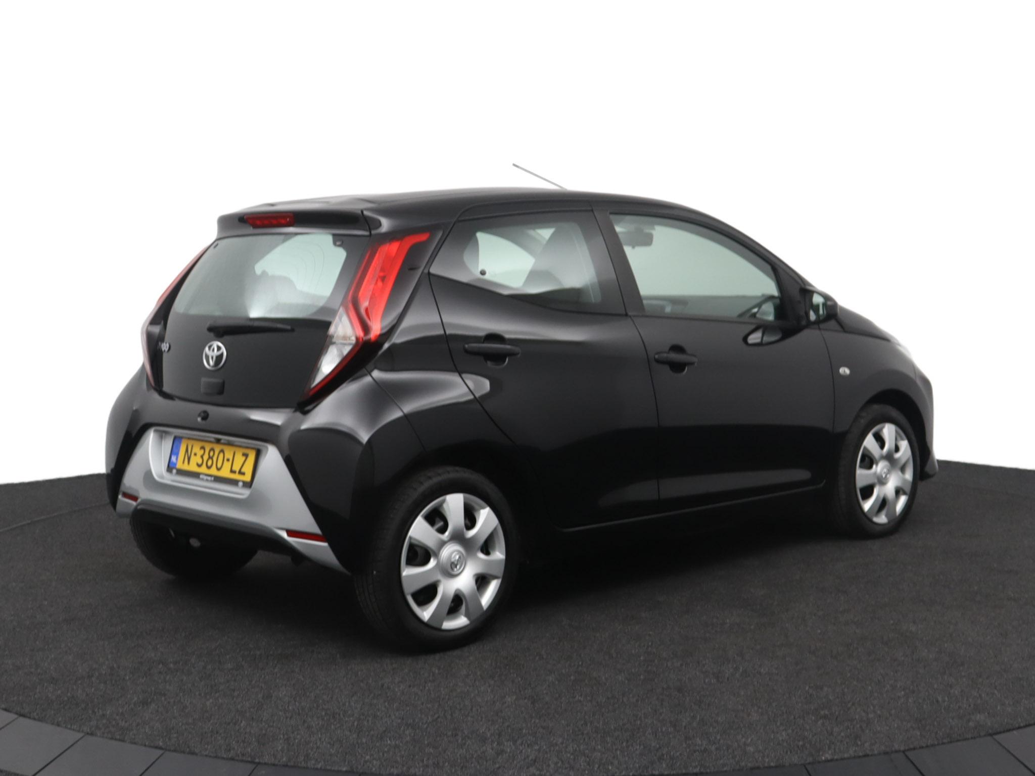 Toyota Aygo 1.0 VVT-i x-play - Afbeelding 2
