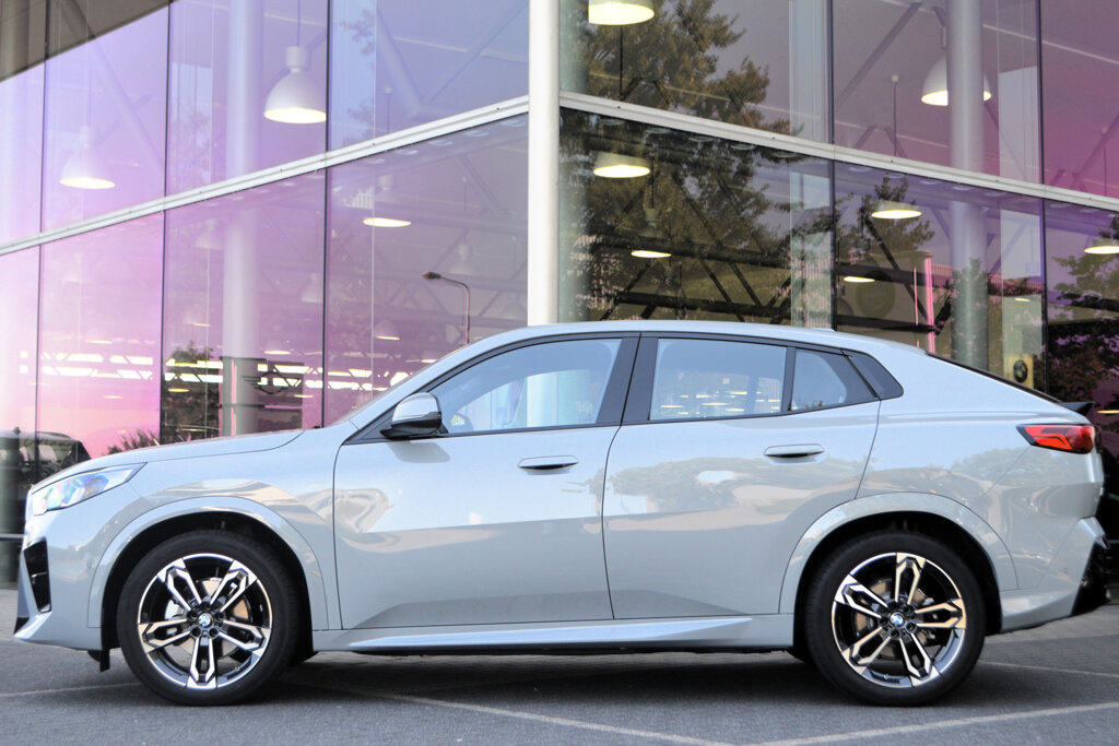 BMW iX2 2