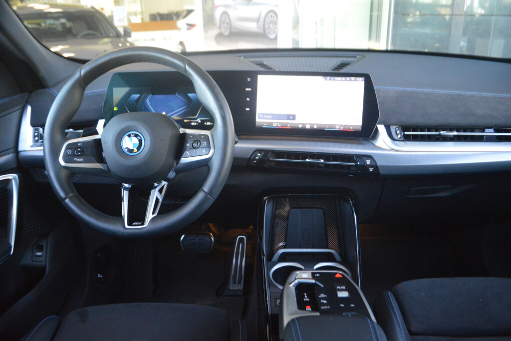 BMW iX2 3