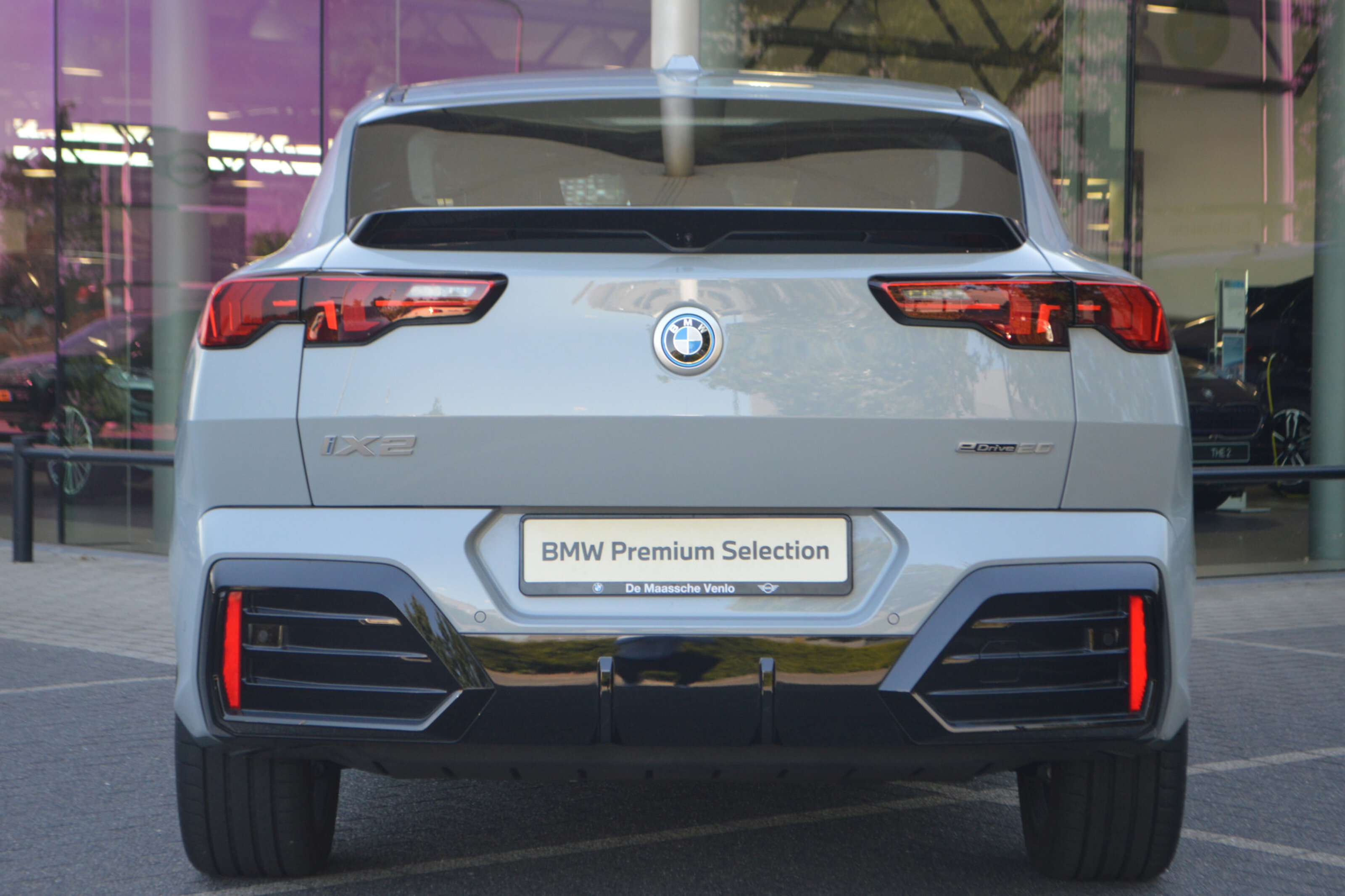 BMW iX2 6