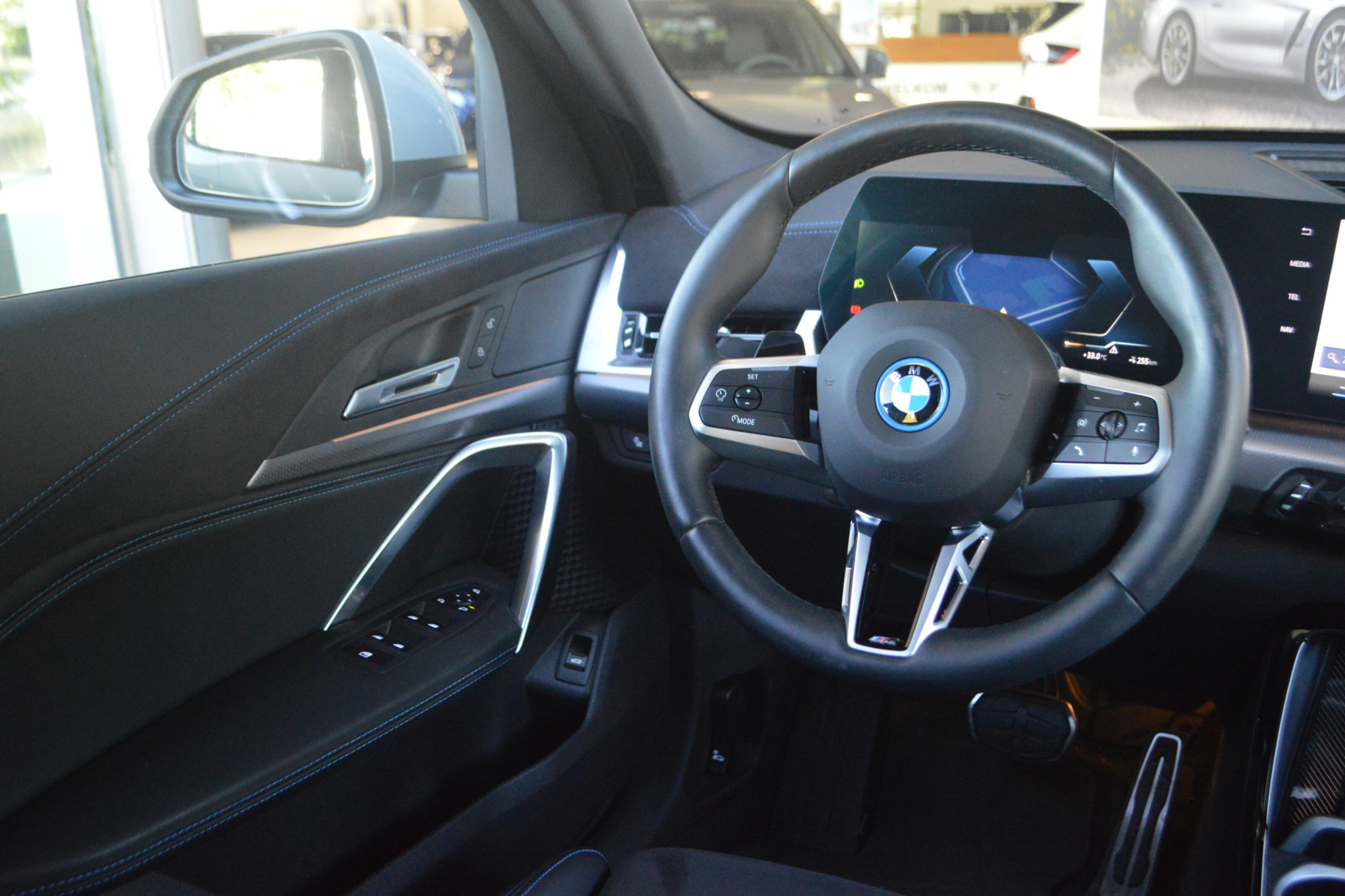 BMW iX2 7