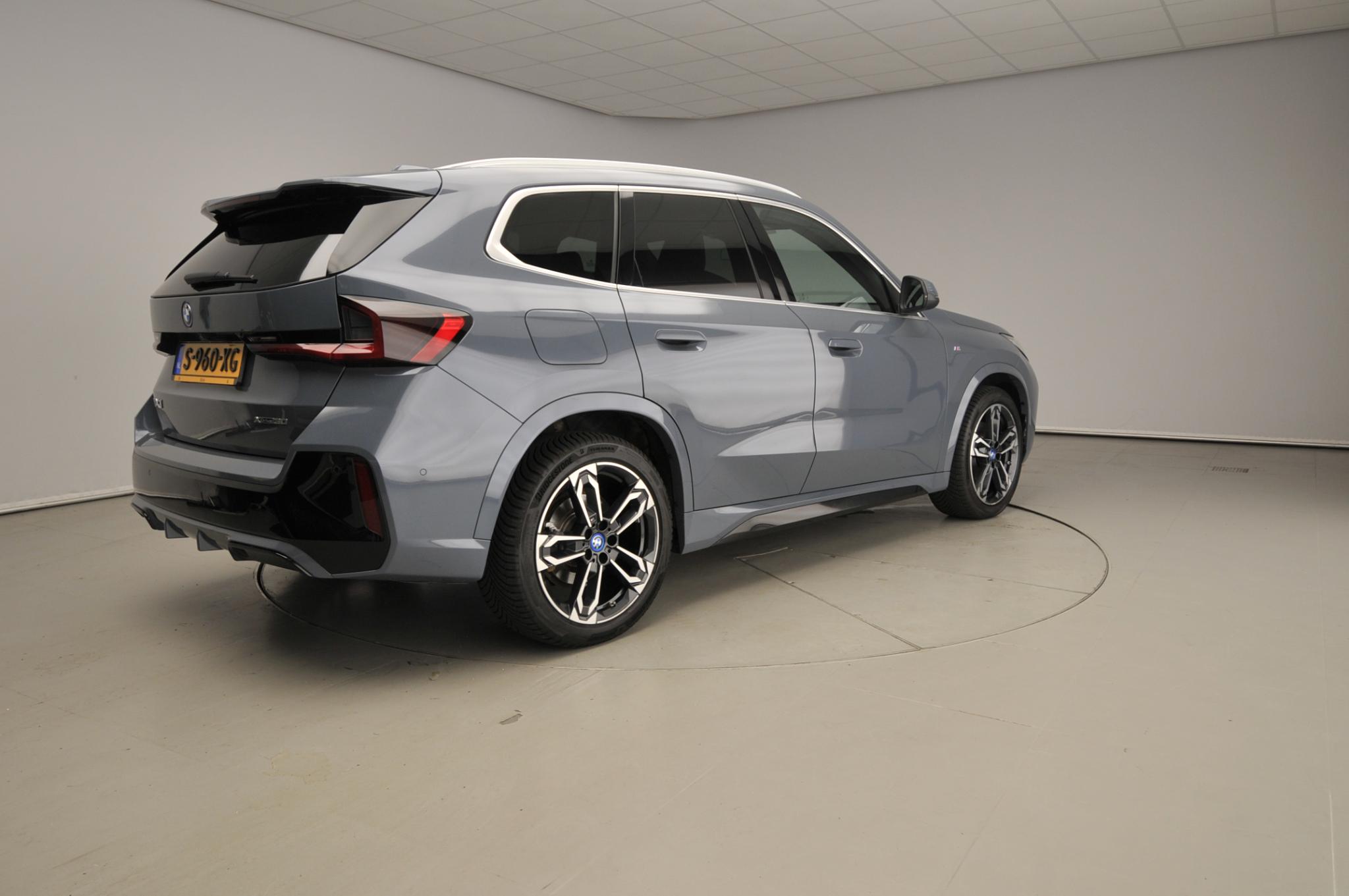BMW iX1 xDrive30 - Afbeelding 2
