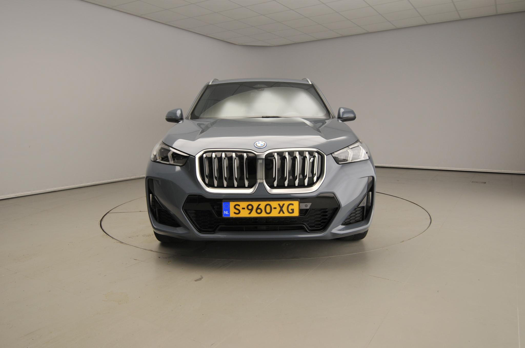 BMW iX1 xDrive30 - Afbeelding 4