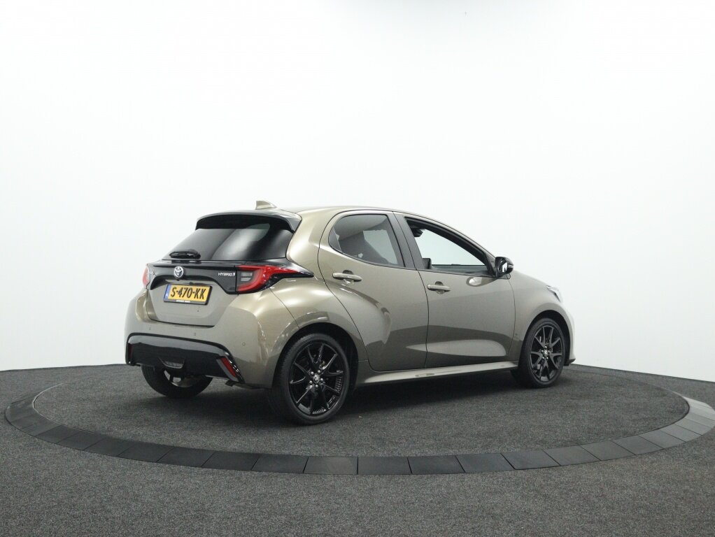 Toyota Yaris 1.5 Hybrid Executive | All season | Navigatie | Camera | Adaptive cruise - Afbeelding 2