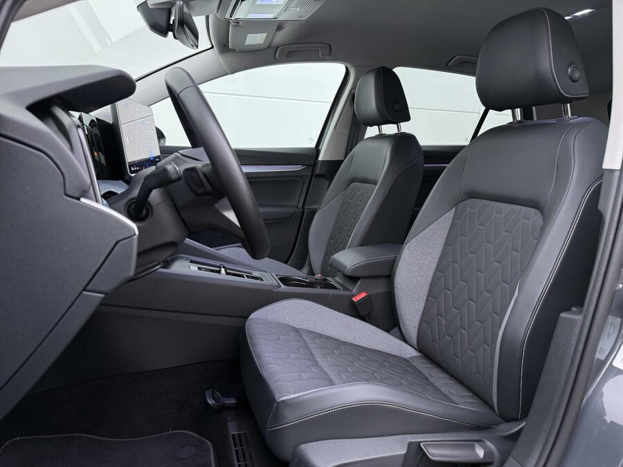 Volkswagen Golf 1.5 eTSI Life Edition