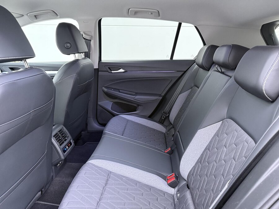 Volkswagen Golf 1.5 eTSI Life Edition
