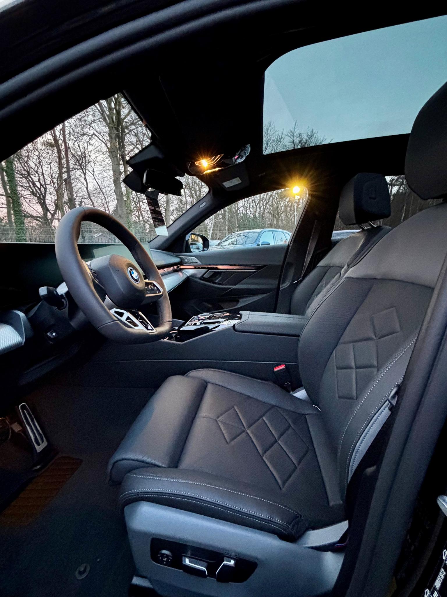 BMW 5 Serie 550e xDrive Touring - Afbeelding 3