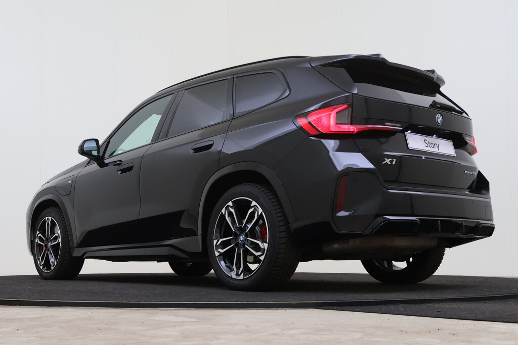 BMW X1 11
