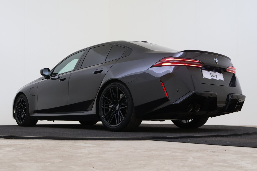 BMW M5 11