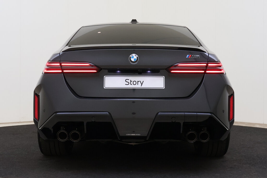 BMW M5 5