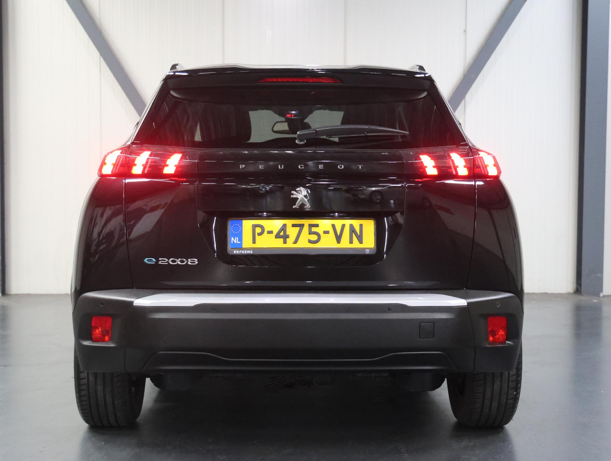 Peugeot e-2008