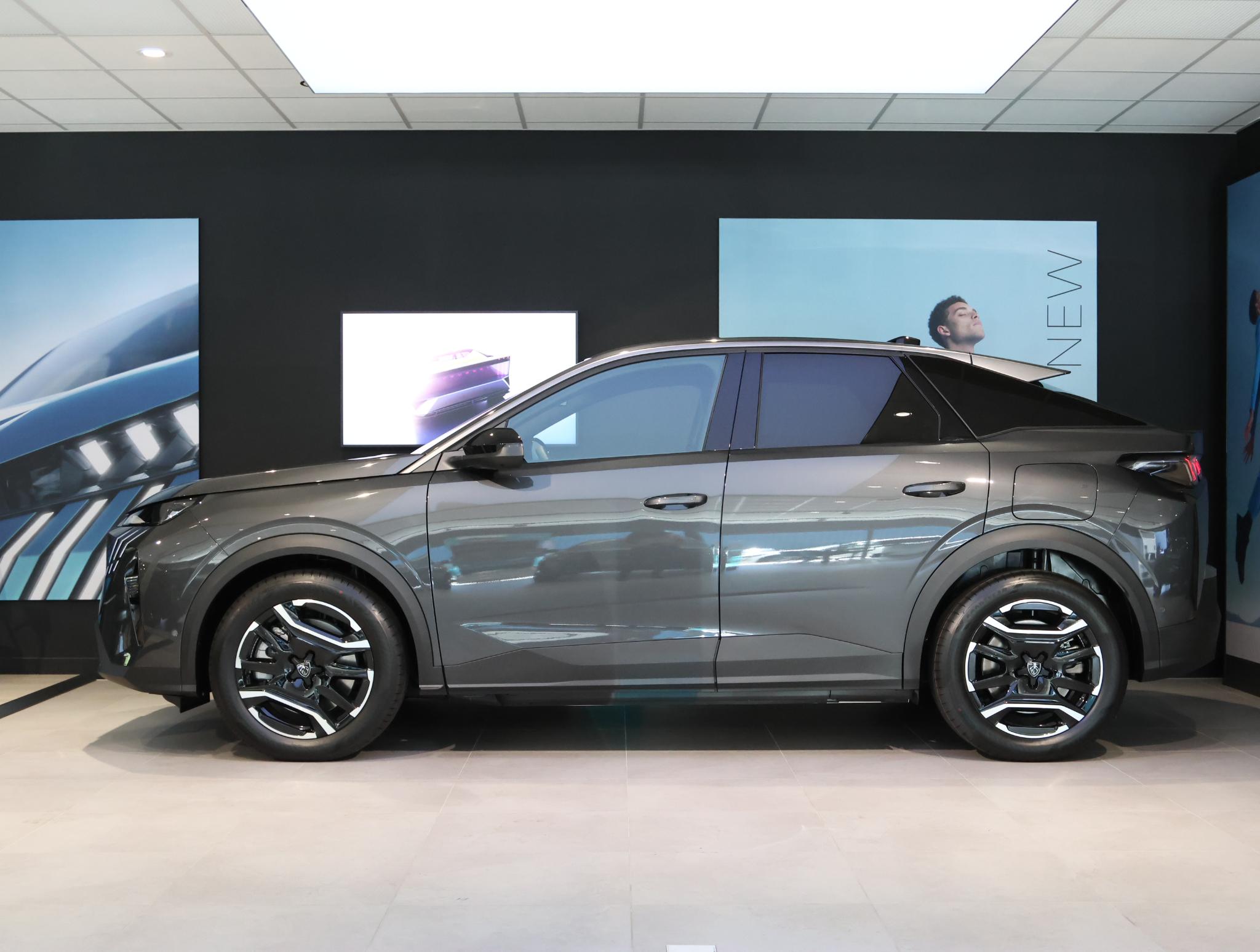 Peugeot e-3008 SUV Allure Long Range 97 kWh - Afbeelding 2