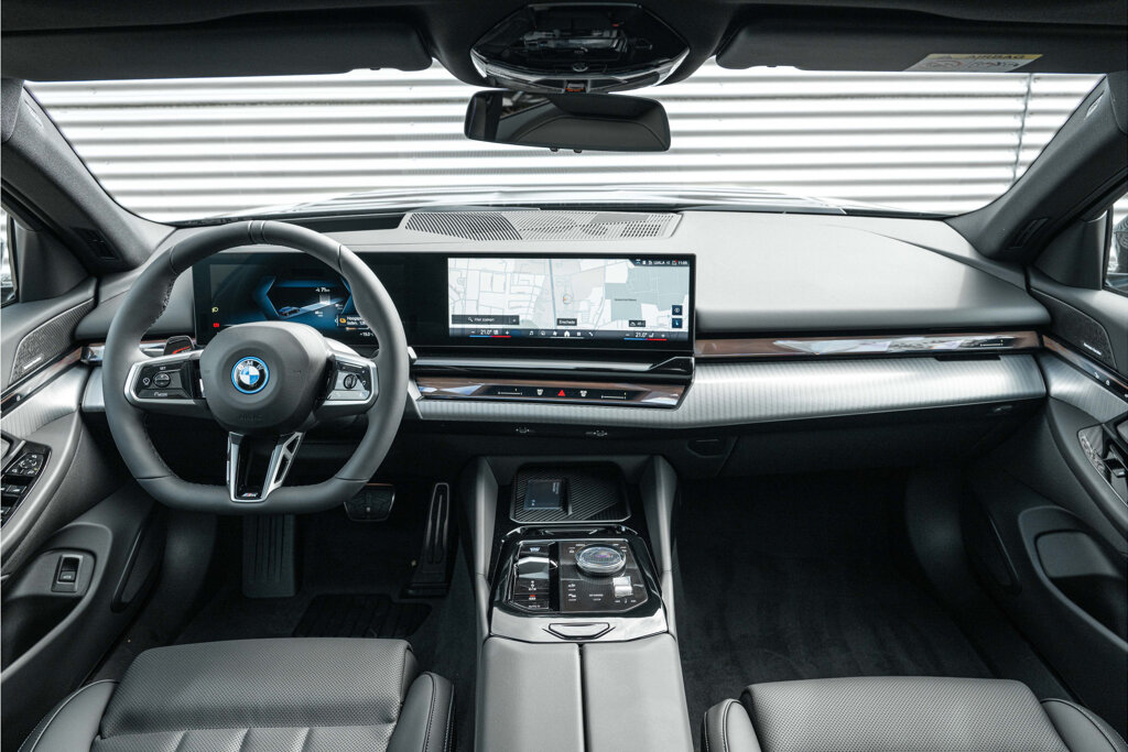 BMW i5 5