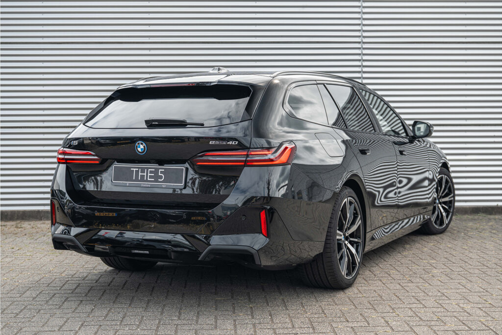 BMW i5 13