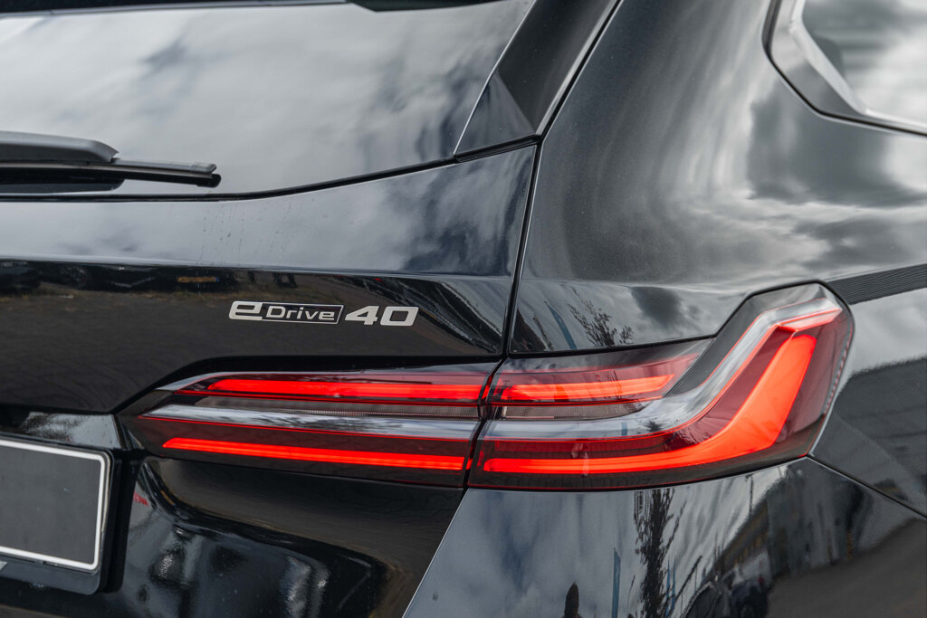 BMW i5 14