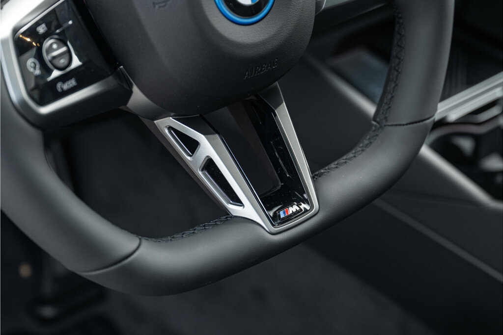 BMW i5 31