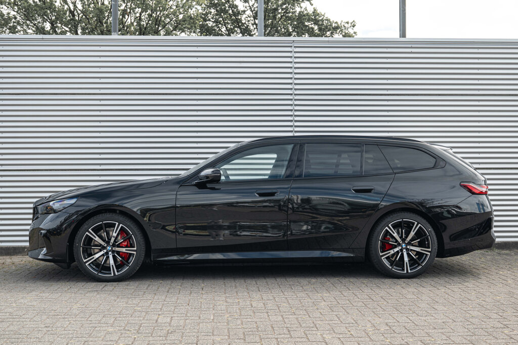 BMW i5 40