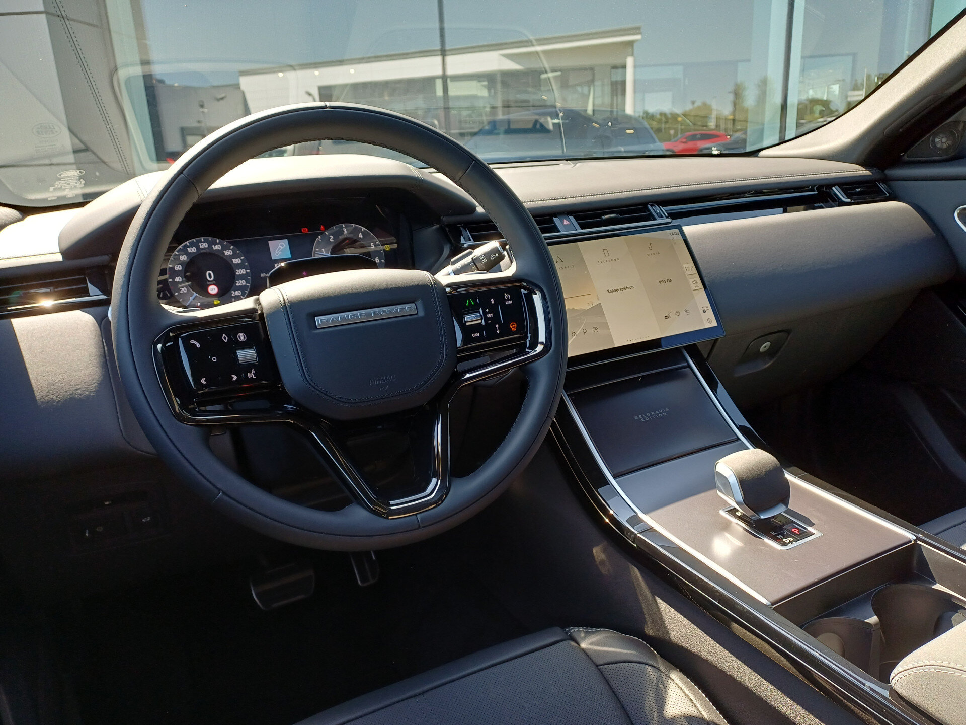 Land Rover Range Rover Velar P400e 404pk AWD Belgravia Edition PHEV - Afbeelding 2