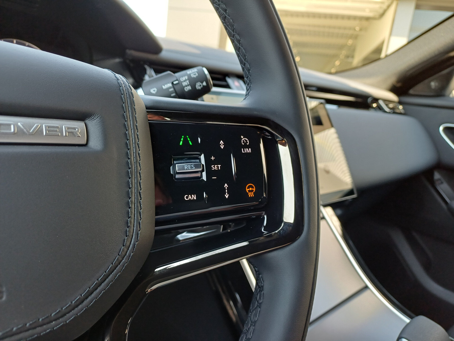 Land Rover Range Rover Velar P400e 404pk AWD Belgravia Edition PHEV - Afbeelding 4