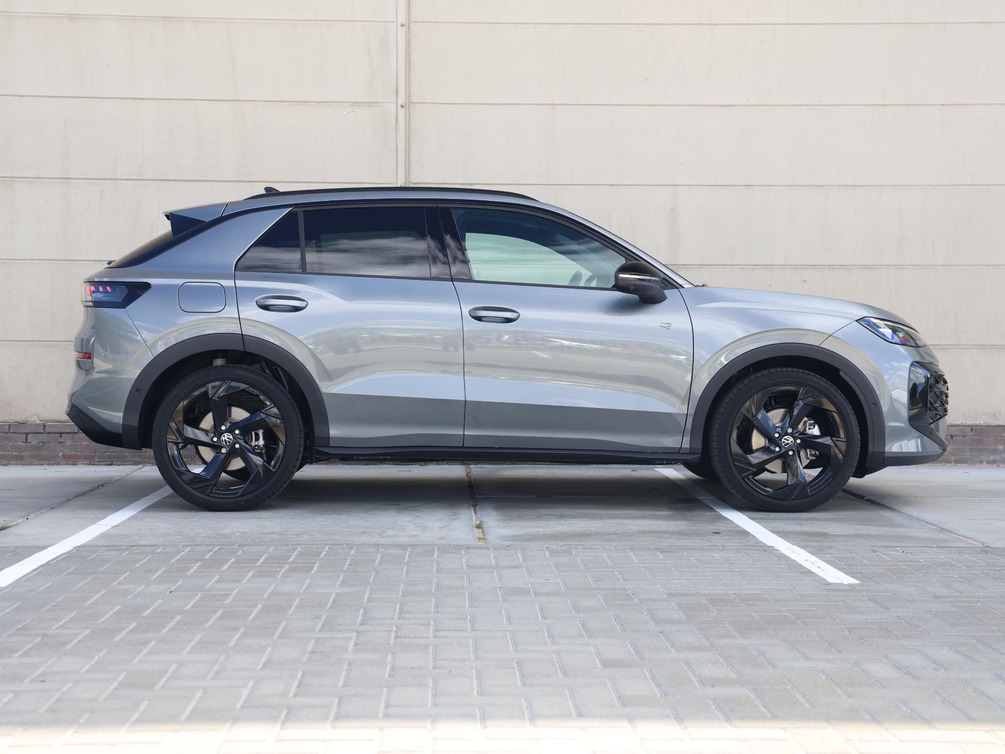 Volkswagen T-Roc R-Line First Edition 1.5 eTSI 150 PK - Afbeelding 2
