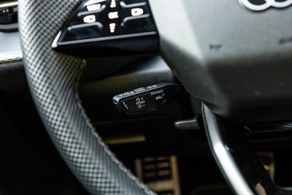cruise control adaptief met Stop&Go cruise control adaptief met Stop&Go