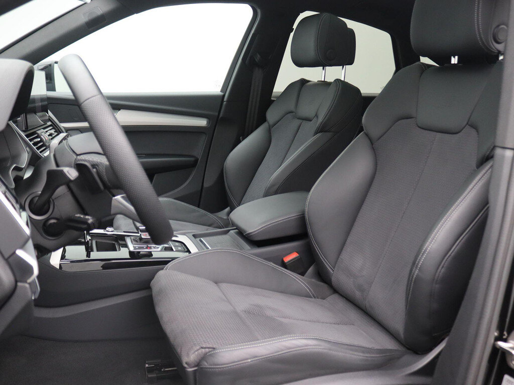 Audi Q5 Sportback 55 TFSI e S edition Competition Pano-Schuifdak, Trekhaak, S-Line, Memorystoel, 21" LM Velgen, Side Assist, Keyless, Elektr. Achterklep, Achteruitrijcamera, Head-up display, - Afbeelding 5