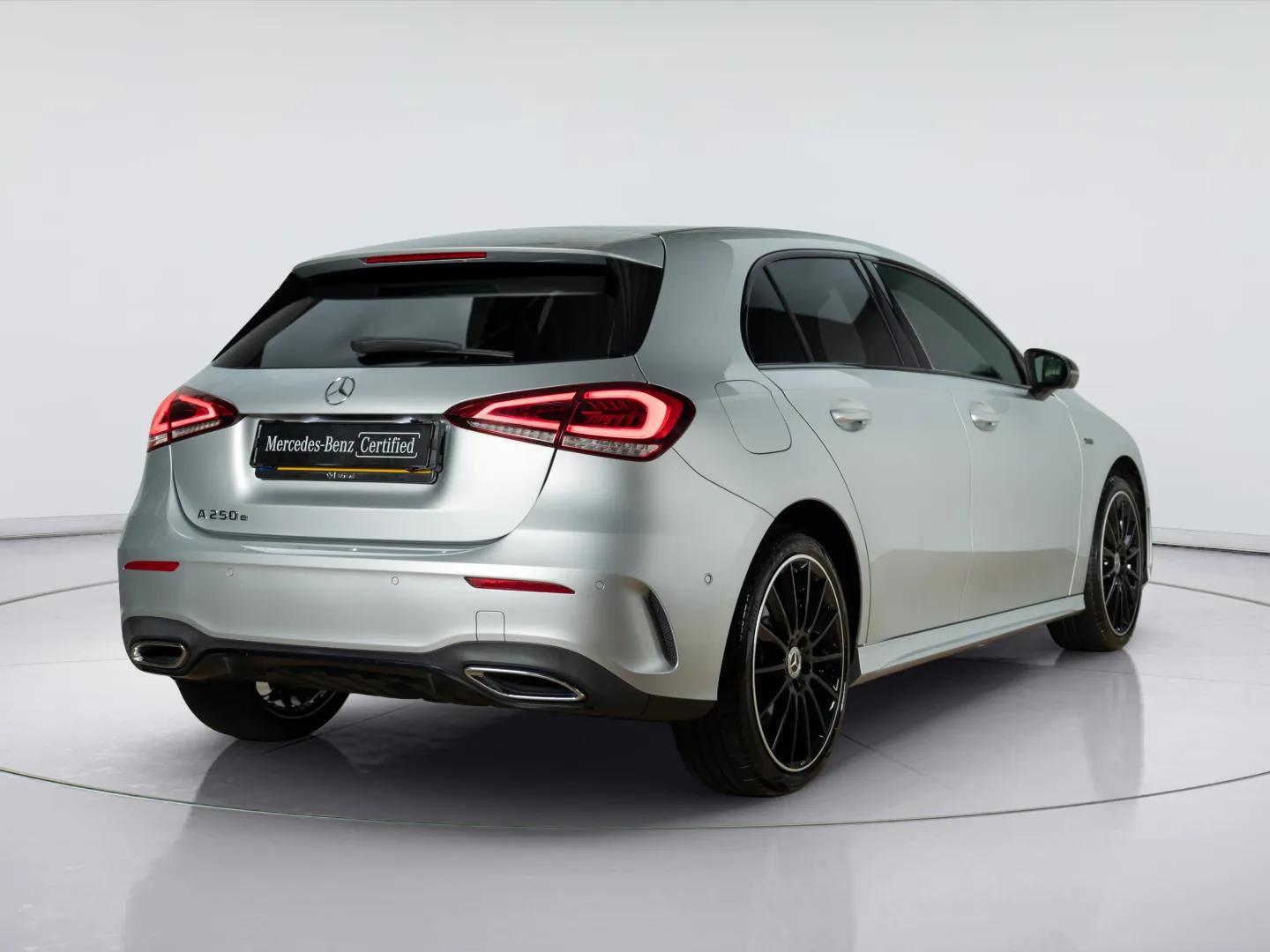 Mercedes-Benz A-Klasse Hatchback 250 e Premium Plus - Afbeelding 2