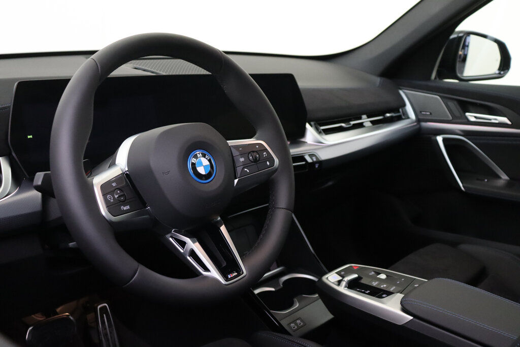 BMW iX1 3