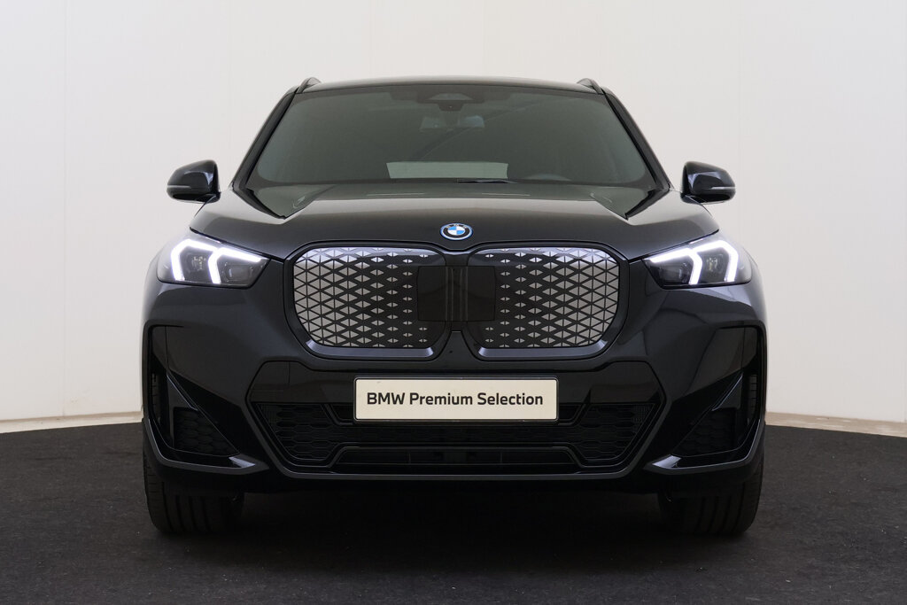 BMW iX1 4