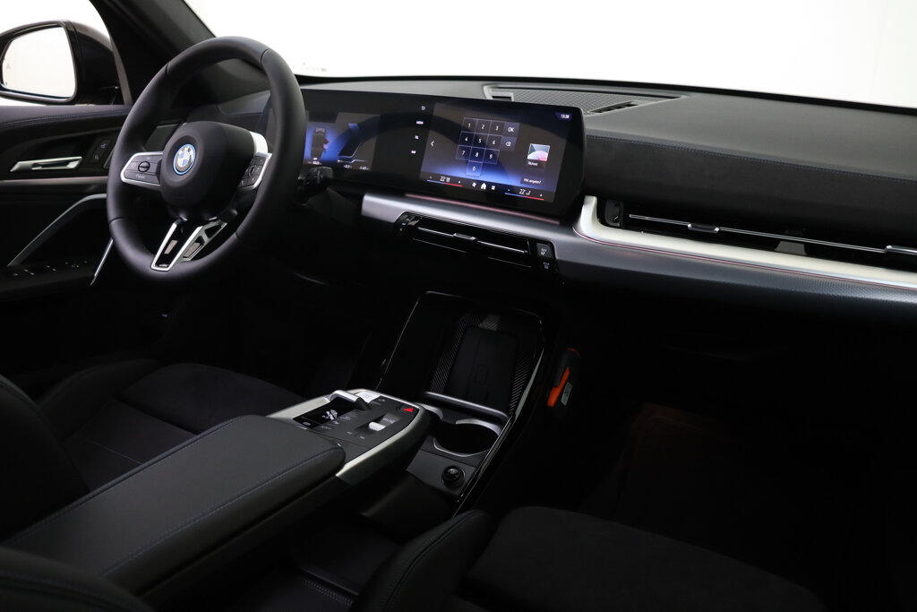 BMW iX1 16