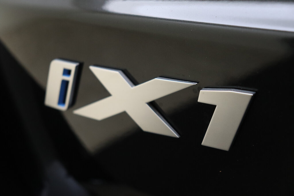 BMW iX1 53