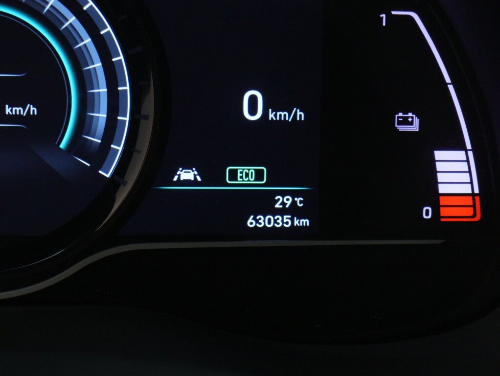 Hyundai Kona EV Fashion 64 kWh | Afneembare trekhaak | Navigatie | Camera - Afbeelding 4