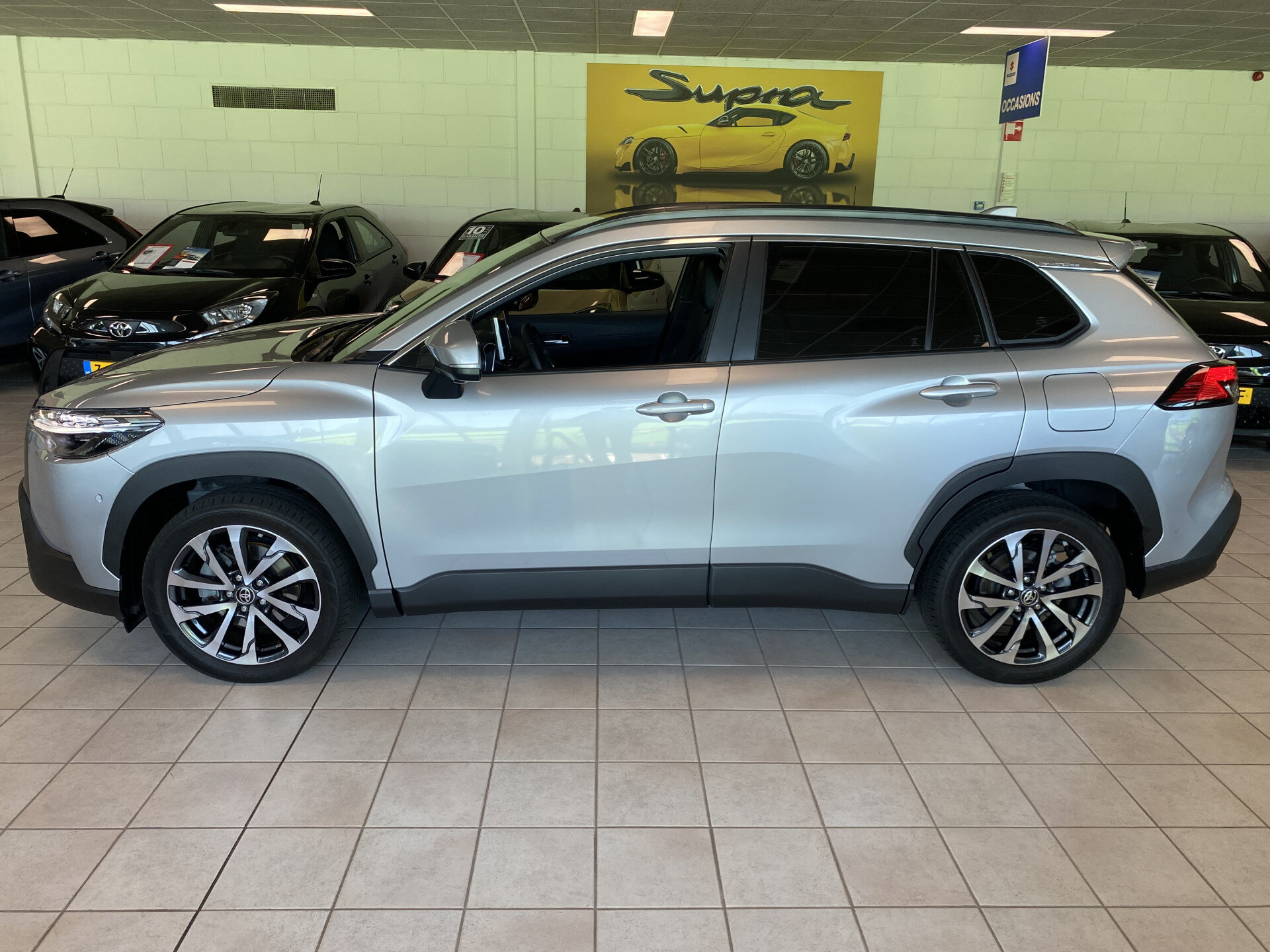 Toyota Corolla Cross Hybrid 200 Executive - Afbeelding 2