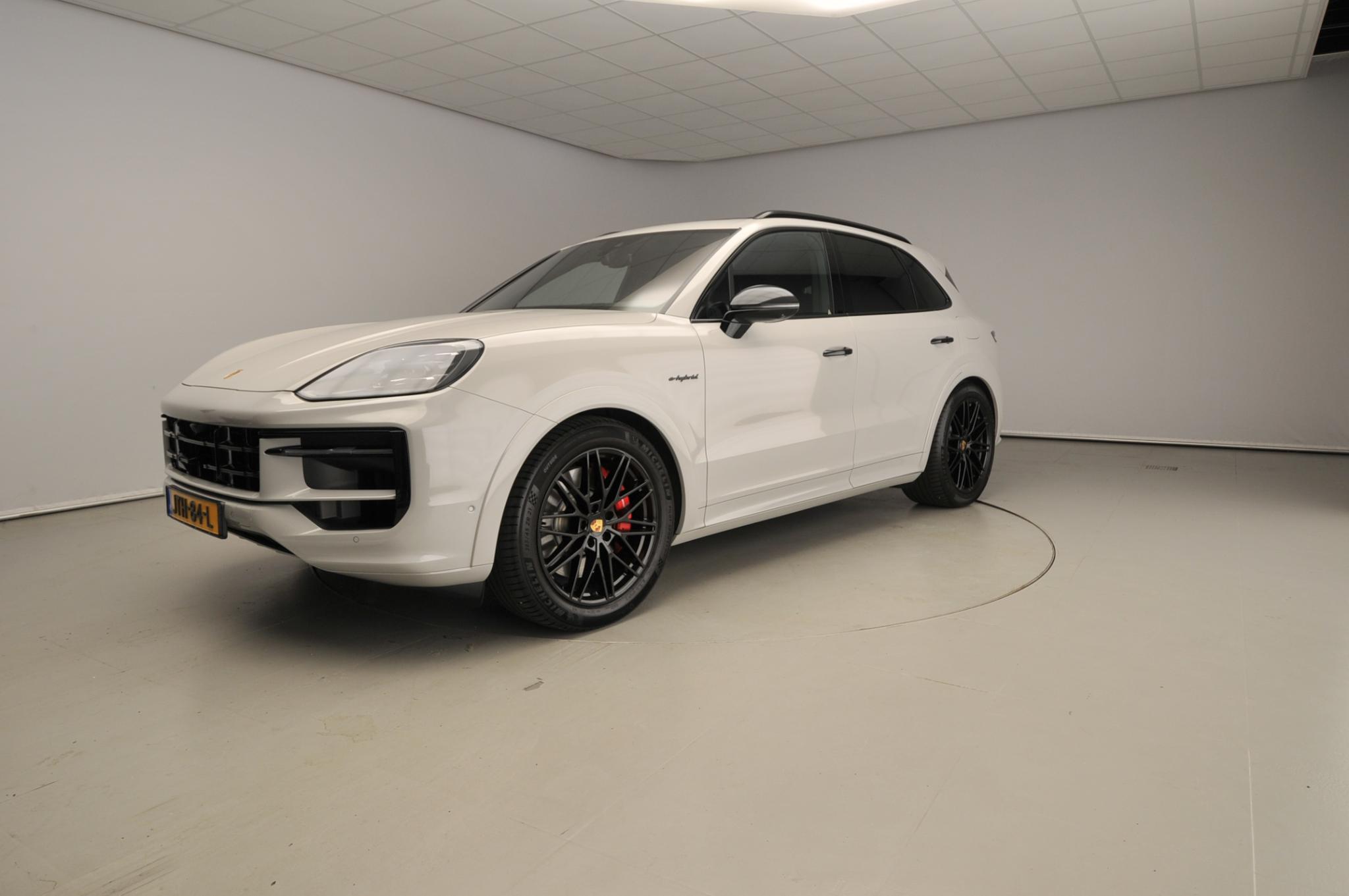 Porsche Cayenne 3.0 S E-Hybrid Black Edition - Afbeelding 1