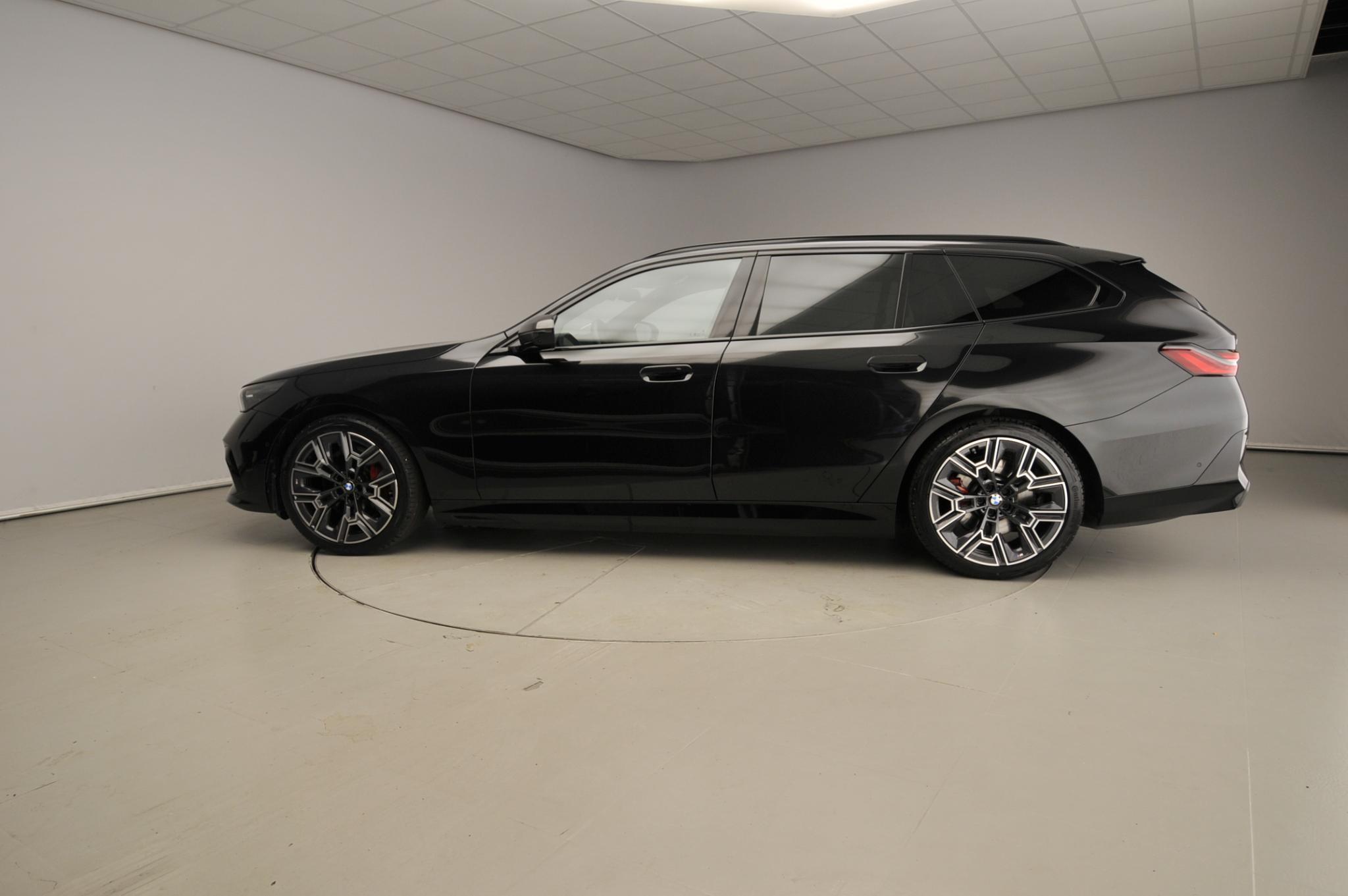 BMW i5 Touring xDrive40 - Afbeelding 3