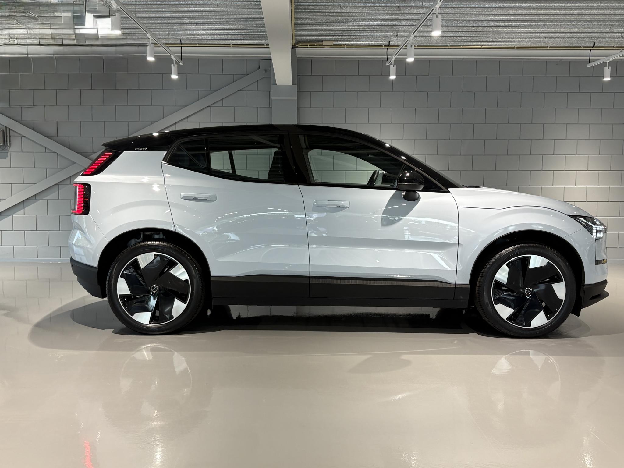 Volvo EX30 Single Motor Extended Range Plus 69 kWh - Afbeelding 4