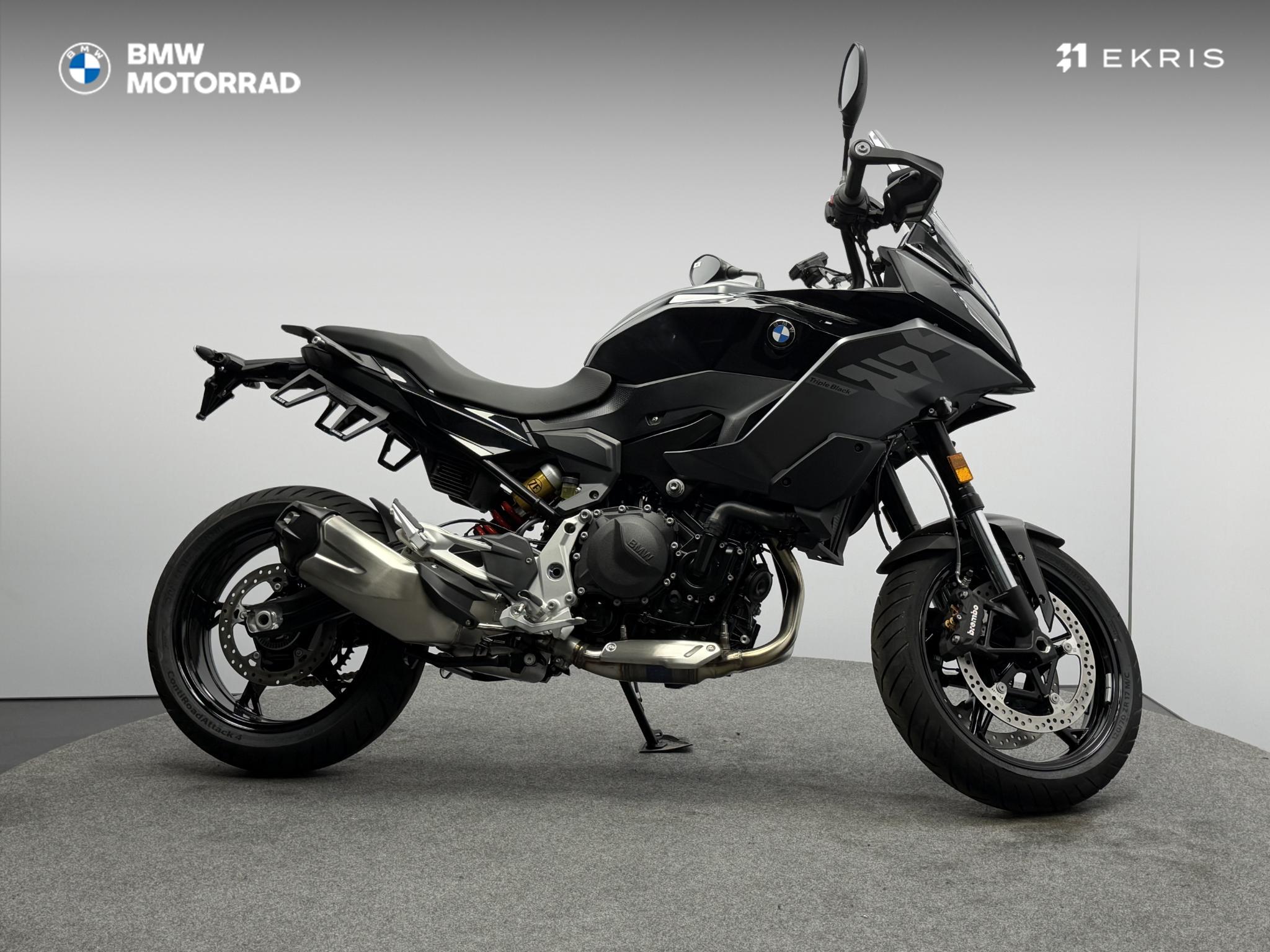 BMW F 900 XR Triple Black
