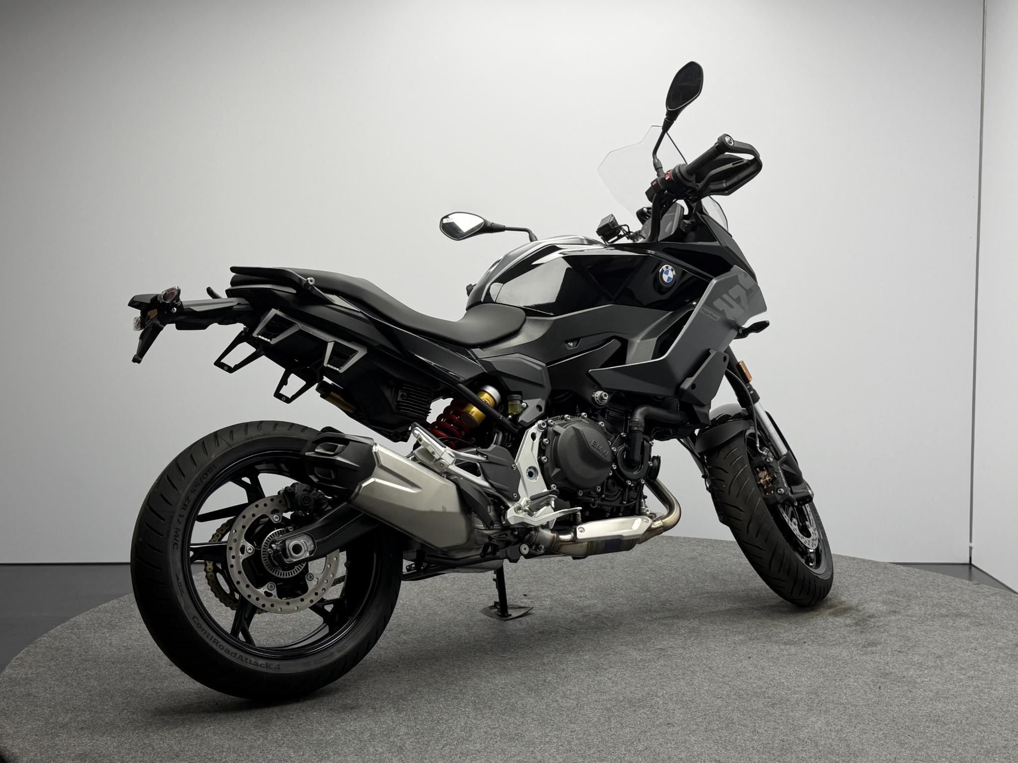 BMW Motorrad F 900 XR Triple Black - Afbeelding 2