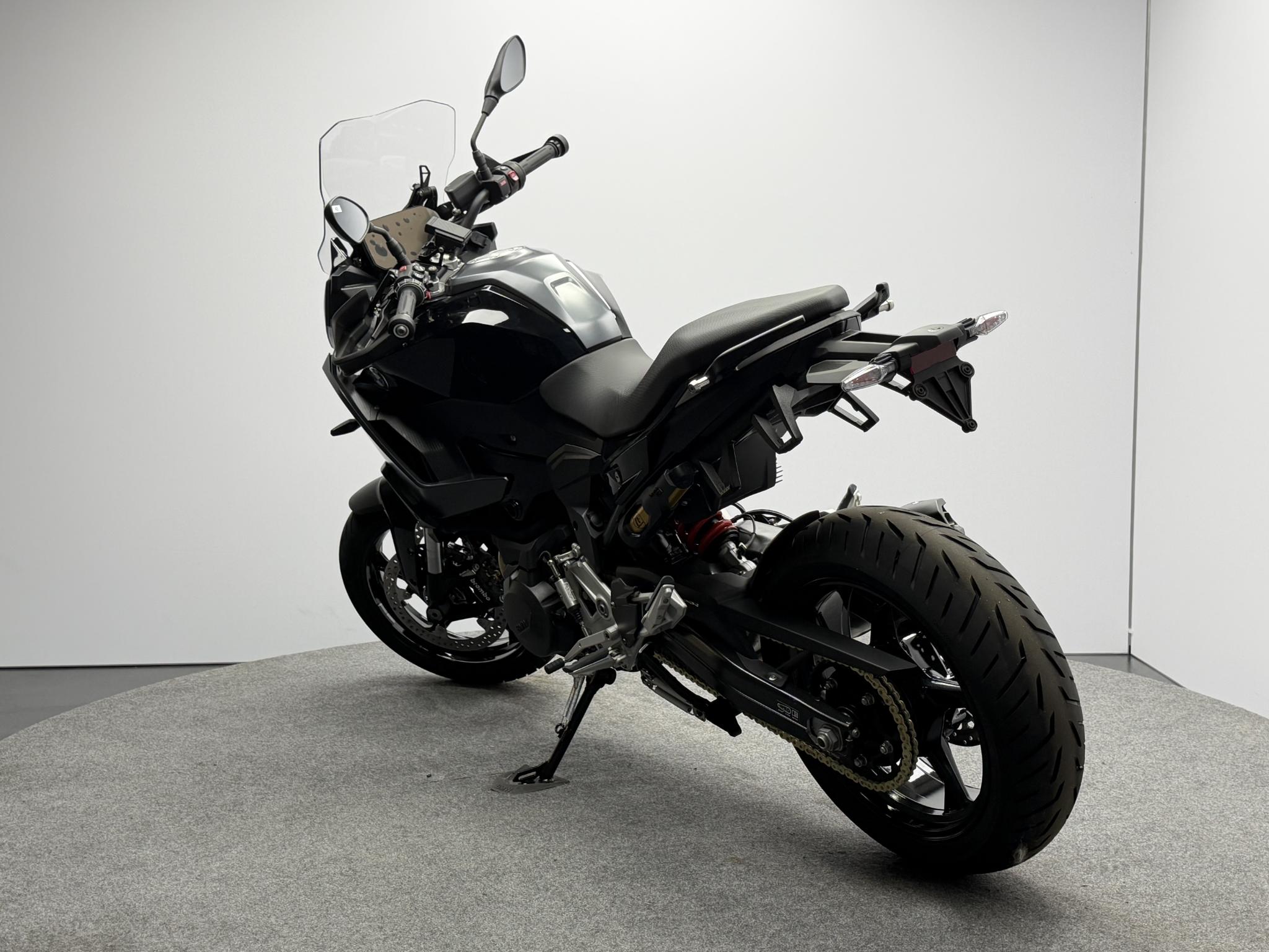 BMW Motorrad F 900 XR Triple Black - Afbeelding 4