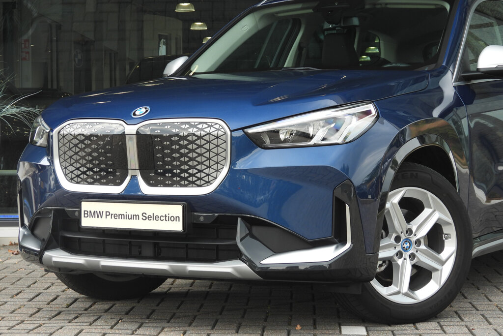 BMW iX1 2
