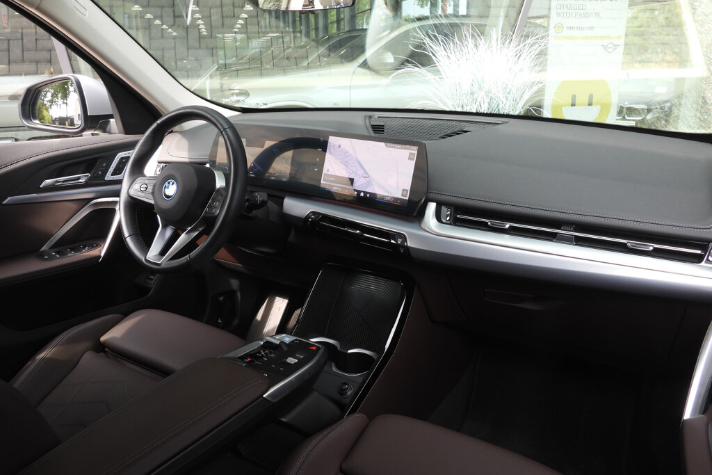 BMW iX1 22