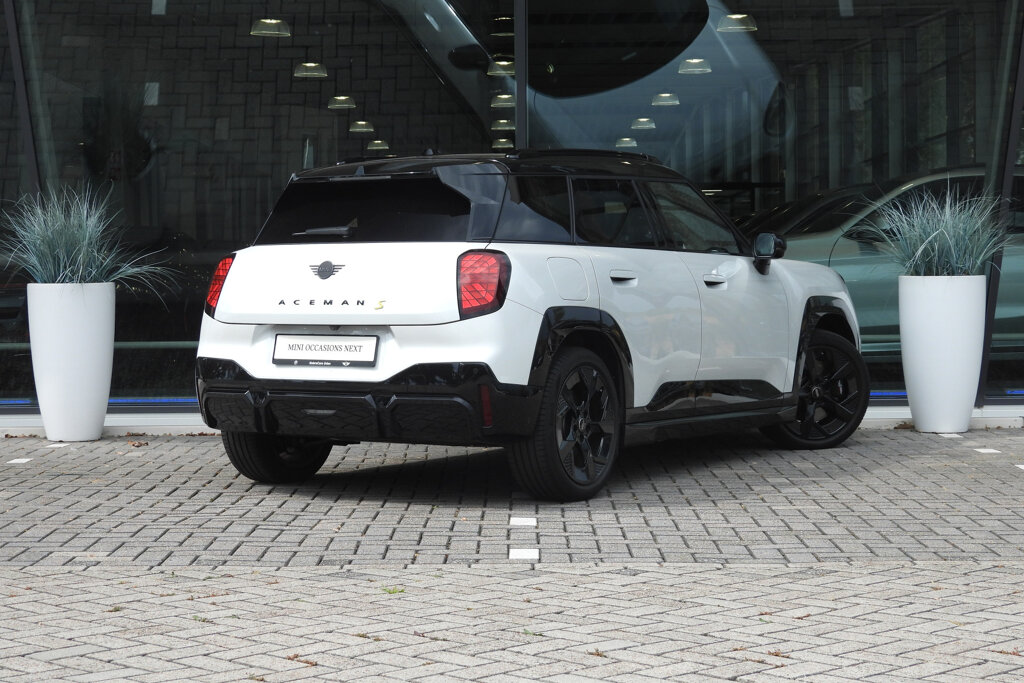 MINI Aceman 17