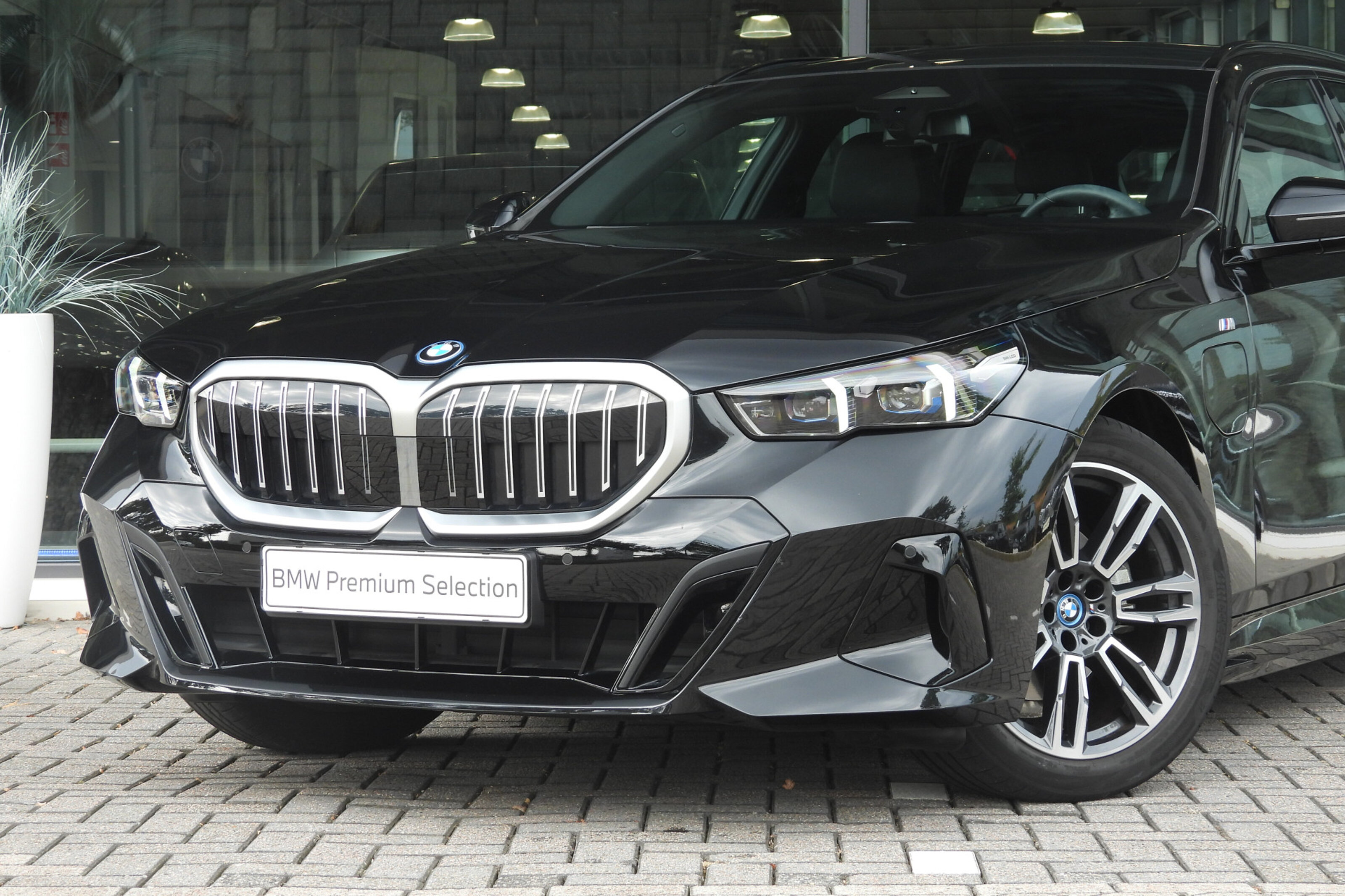 BMW 5 Serie Touring 530e M Sport Automaat