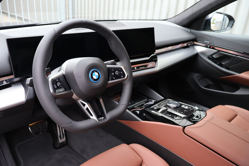 BMW i5 8